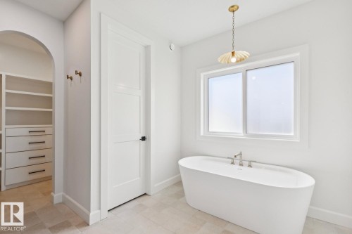 9023 90 Street, Edmonton, AB - Indoor Photo Showing Bathroom