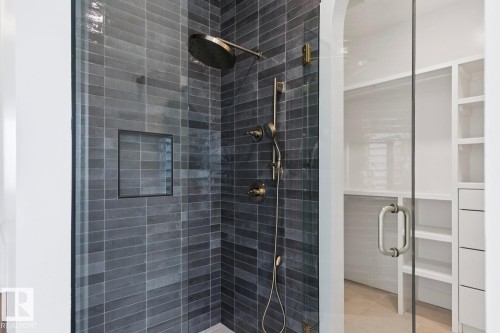 9023 90 Street, Edmonton, AB - Indoor Photo Showing Bathroom