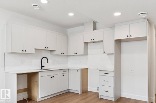9023 90 Street, Edmonton, AB - Indoor Photo Showing Kitchen