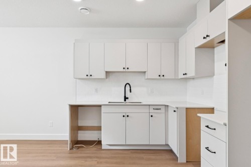 9023 90 Street, Edmonton, AB - Indoor Photo Showing Kitchen