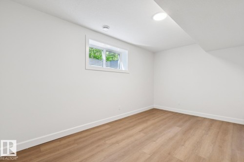 9023 90 Street, Edmonton, AB - Indoor Photo Showing Other Room