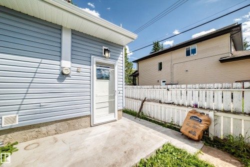 7032 81 Street, Edmonton, AB 