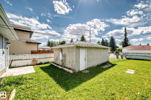 7032 81 Street, Edmonton, AB 