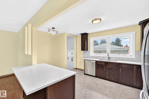 7032 81 Street, Edmonton, AB 