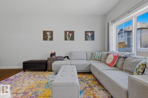 3302 66 Street, Beaumont, AB - Indoor Photo Showing Living Room