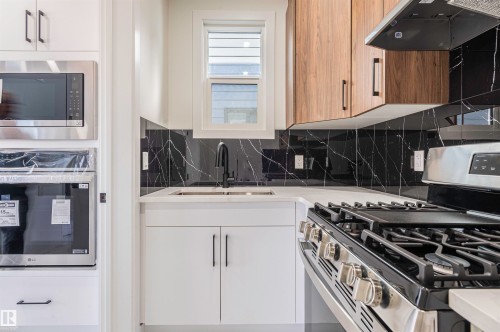 216 33 Street Sw, Edmonton, AB - Indoor Photo Showing Kitchen