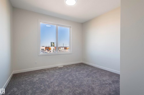 216 33 Street Sw, Edmonton, AB - Indoor Photo Showing Other Room