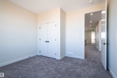 216 33 Street Sw, Edmonton, AB - Indoor Photo Showing Other Room