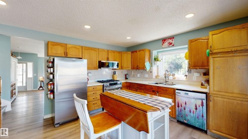 160 St. Andrews Drive, Stony Plain, AB - Indoor Photo Showing Kitchen With Double Sink