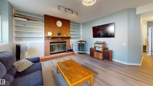 160 St. Andrews Drive, Stony Plain, AB - Indoor Photo Showing Living Room With Fireplace