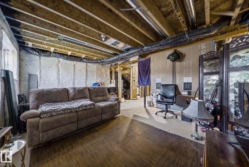 Unfinished basement offering potential for customization - 16 19904 31 Avenue, Edmonton, AB 