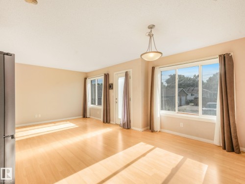 4 11813 43 Street, Edmonton, AB 