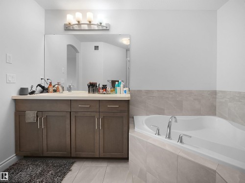 2690 Kirkland Link Link, Edmonton, AB 