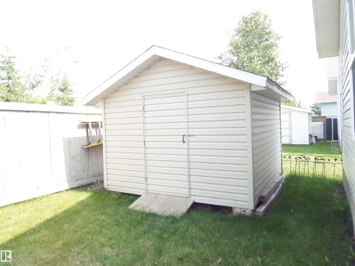 1061 Aspen Drive E, Leduc, AB 