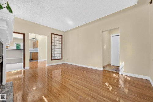 11212 66 Street, Edmonton, AB 