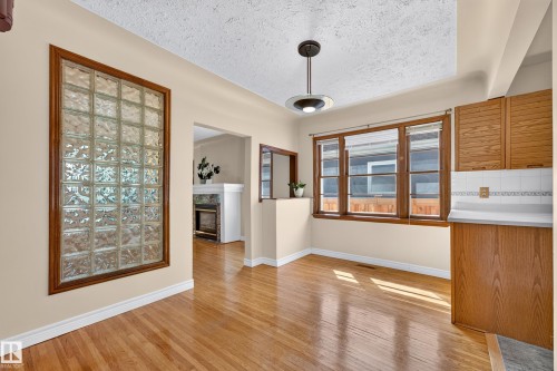 11212 66 Street, Edmonton, AB 