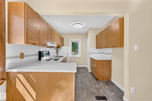 11212 66 Street, Edmonton, AB 