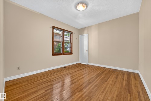 11212 66 Street, Edmonton, AB 