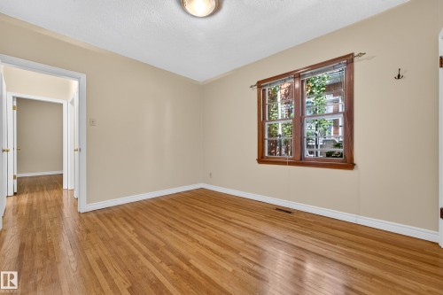 11212 66 Street, Edmonton, AB 