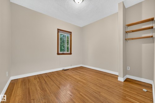 11212 66 Street, Edmonton, AB 