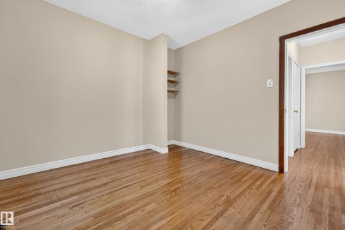 11212 66 Street, Edmonton, AB 