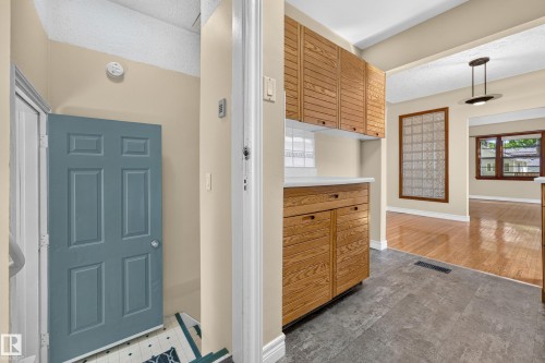 11212 66 Street, Edmonton, AB 