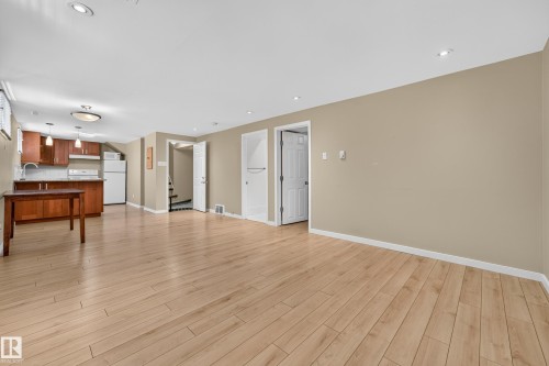 11212 66 Street, Edmonton, AB 