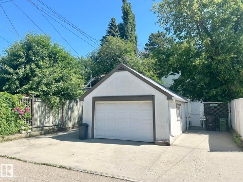 11212 66 Street, Edmonton, AB 