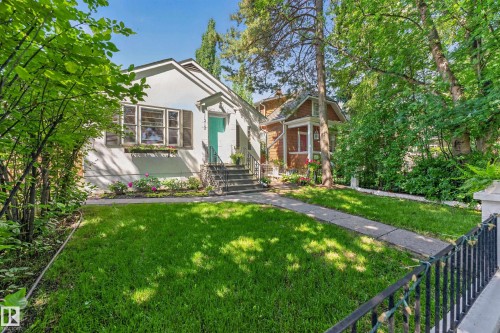 11212 66 Street, Edmonton, AB 