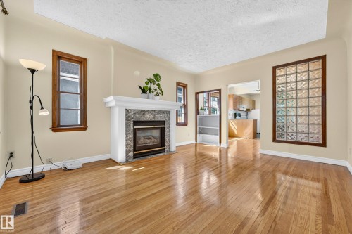 11212 66 Street, Edmonton, AB 
