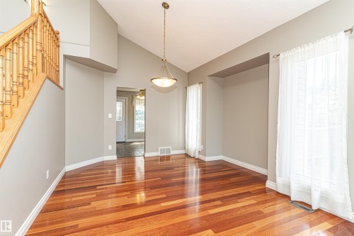 221 Ockenden Place, Edmonton, AB 