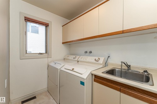 221 Ockenden Place, Edmonton, AB 