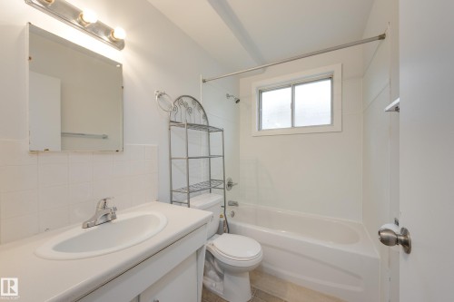 3811 116 Avenue, Edmonton, AB 