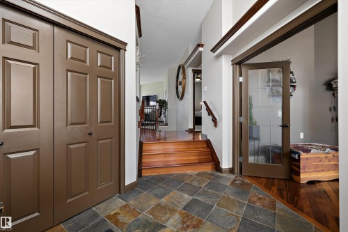 533 Stewart Crescent, Edmonton, AB 