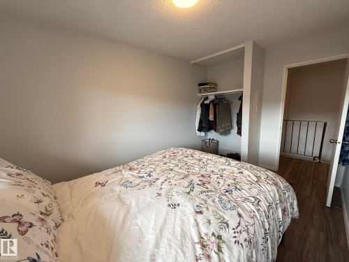 2nd UPPER FLOOR BEDROOM WITH VINYL PLANK FLOORING! - 166 Roseland Village, Edmonton, AB - Indoor Photo Showing Bedroom