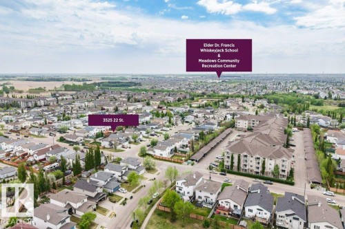Aerial perspective showcasing a residential neighborhood with varied housing styles - 3525 22 Street, Edmonton, AB - Outdoor With View