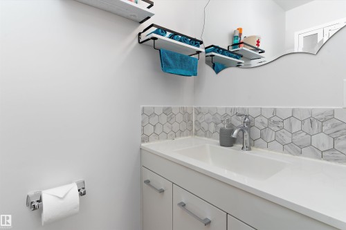 14F Twin Terrace, Edmonton, AB 