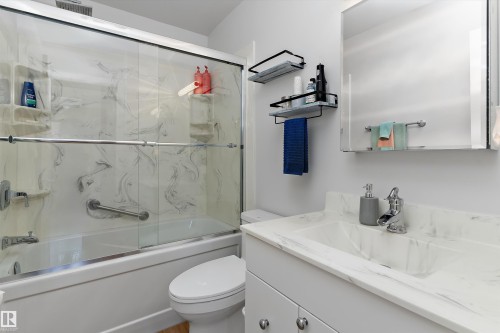 14F Twin Terrace, Edmonton, AB 