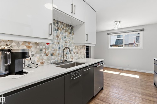 14F Twin Terrace, Edmonton, AB 