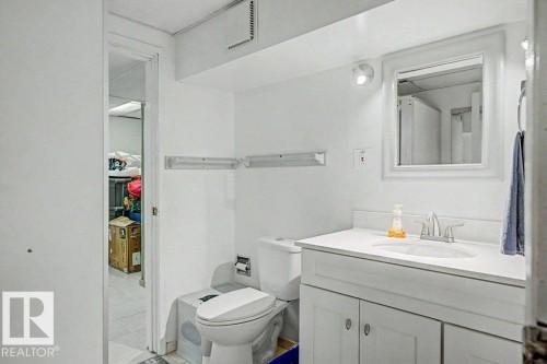 30 Adamic Crescent, Leduc, AB - Indoor Photo Showing Bathroom
