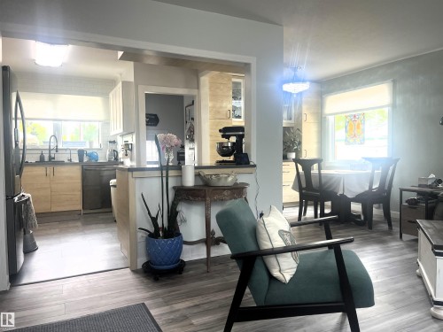 Kitchen - 4812 47 St, Drayton Valley, AB 