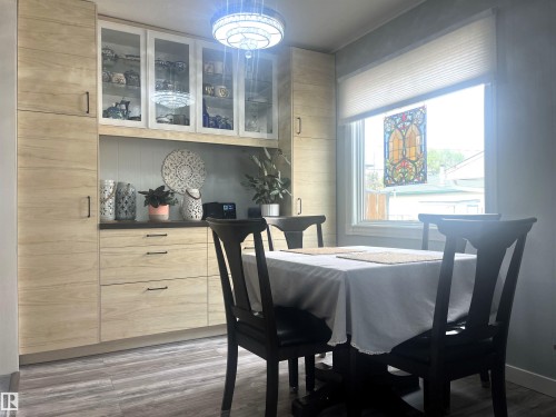 Dining area - 4812 47 St, Drayton Valley, AB 
