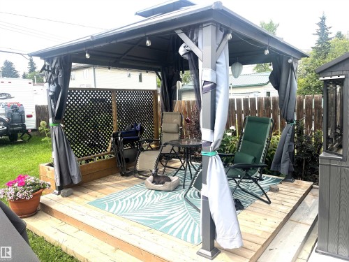 Deck - 4812 47 St, Drayton Valley, AB 
