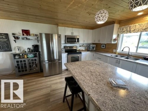 5013 53 Avenue, Wabamun, AB 