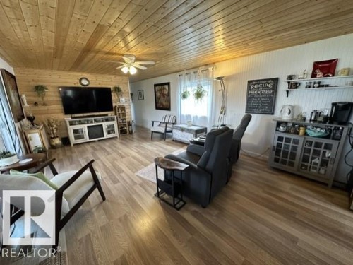 5013 53 Avenue, Wabamun, AB 