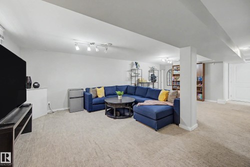 5407 106 Avenue Nw, Edmonton, AB - Indoor