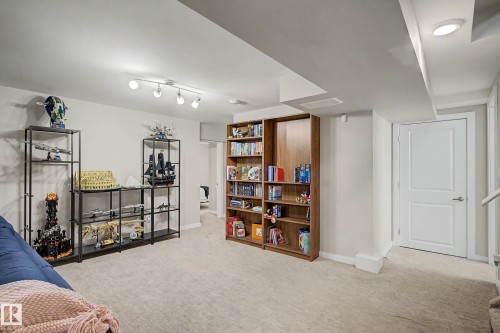 5407 106 Avenue Nw, Edmonton, AB - Indoor Photo Showing Other Room