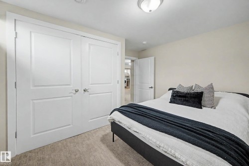 5407 106 Avenue Nw, Edmonton, AB - Indoor Photo Showing Bedroom