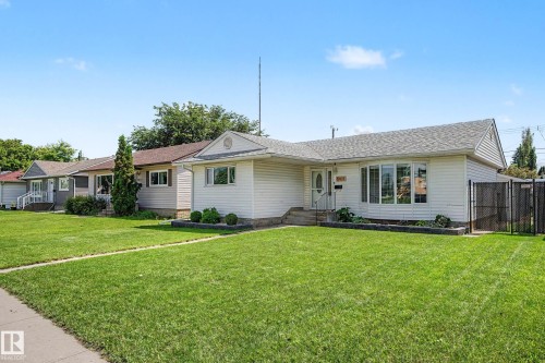 5407 106 Avenue Nw, Edmonton, AB - Outdoor With Facade