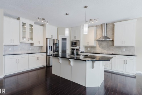 1007 173 Street, Edmonton, AB 